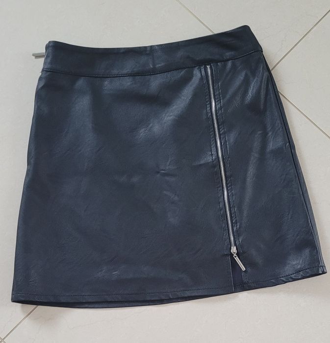 Spódniczka mini ekoskorka, rozm. M