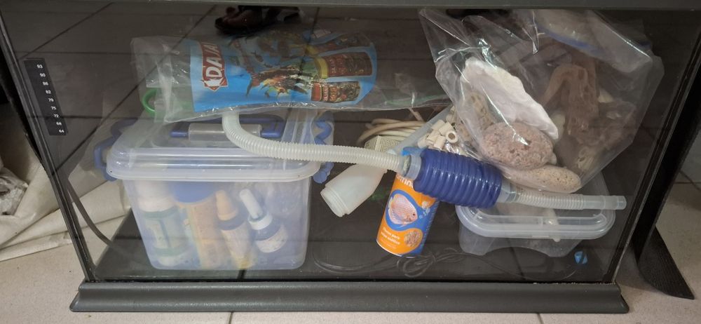 Aquário 60 Litros + mais bomba (Eheim), Termostáto, Acessórios e Decorações