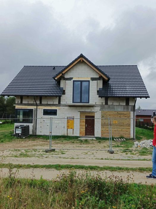 Dom z garażem na działce 1200 m² | Projekt DOM PRZY ALABASTROWEJ 46 | LINIEWO - Widok 2
