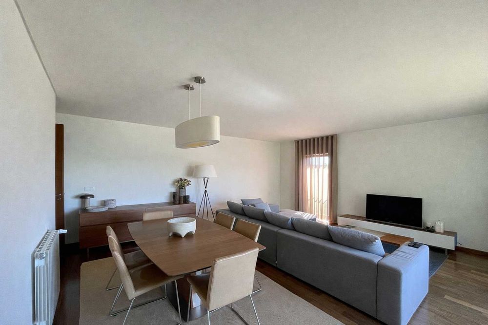 Conjunto BoConcept: mesa de jantar + cadeiras + aparador baixo + aparador alto +  móvel TV + mesa centro