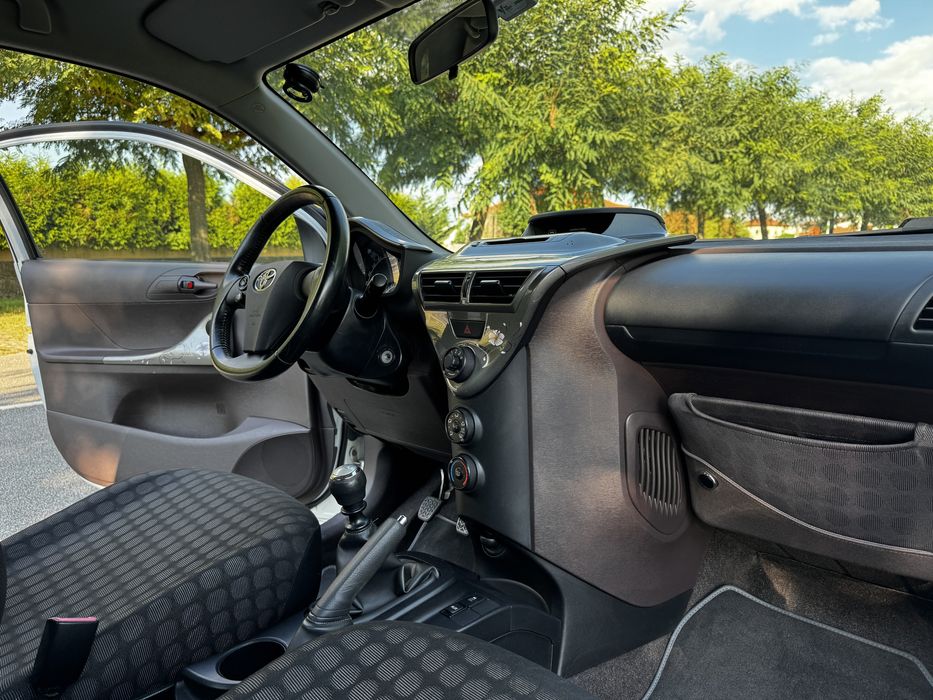 TOYOTA iQ 1.0 gasolina