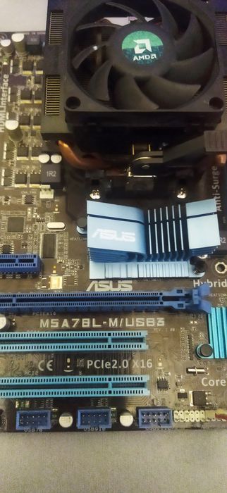 Продам материнскую плату с процесором и оперативной памяти