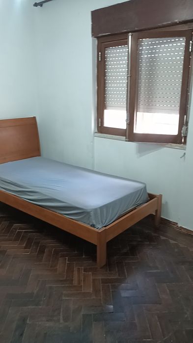 Quarto Para Arrendar