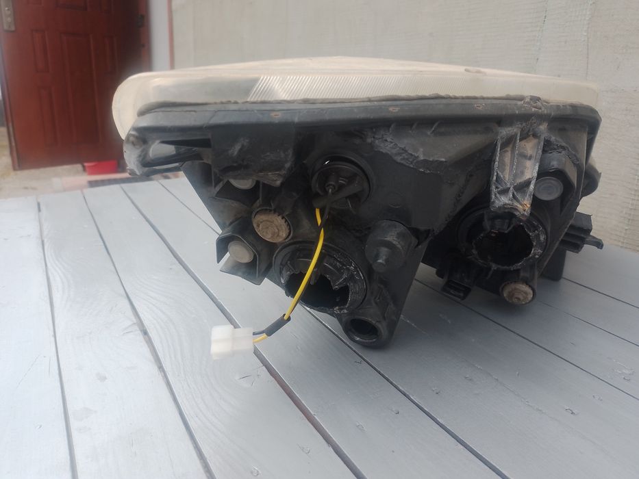 Продам ліву фару Geely MK