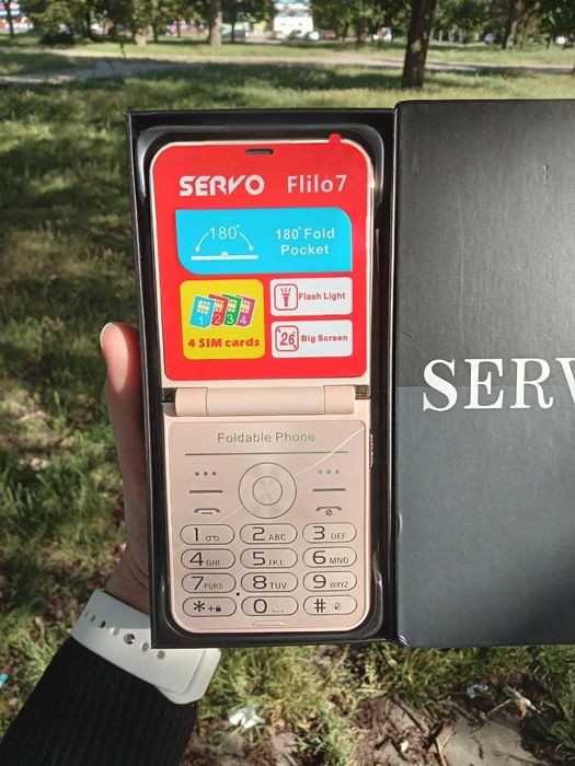 Мобільний телефон смартфон Servo 4 SIM- екран 2,6'', 4 SIM, 1200 мАг