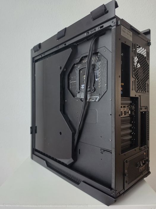 Komputer Asus Rog Strix Intel i5 13600KF RTX 4070TI Super