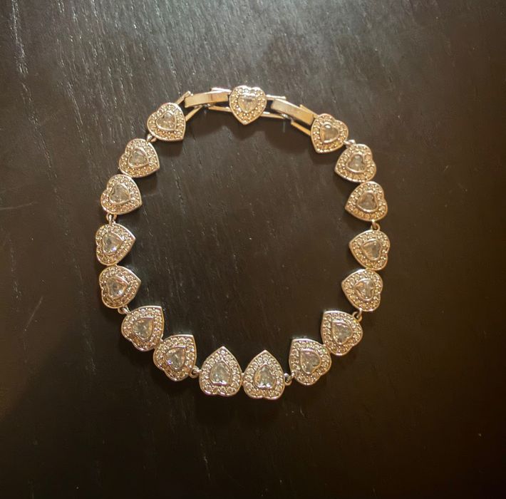 Pulseira  Ariana Grande corações com extensão em aço