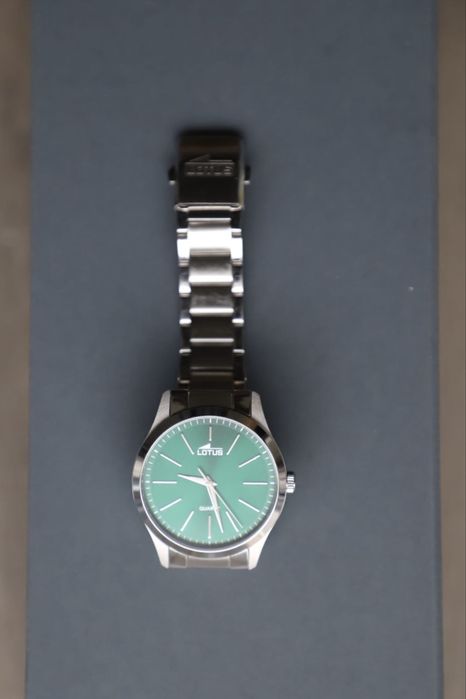 Relógio Lotus Verde 15959