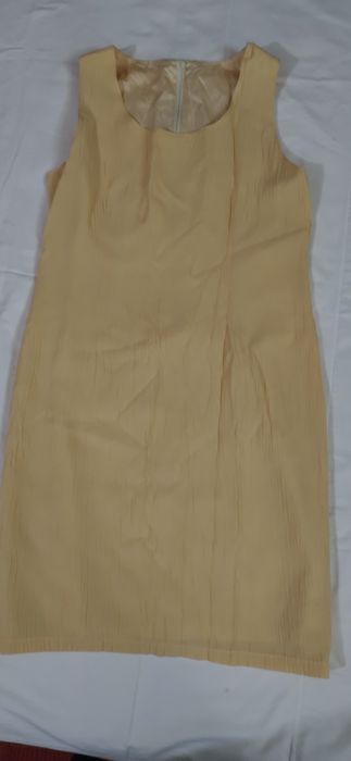 Vestido simples direito c/alças.