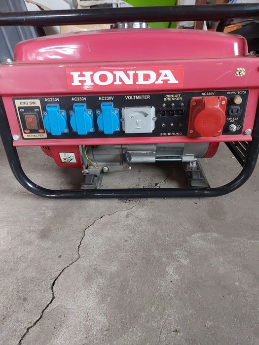 Генератор Хонда трьох фазний