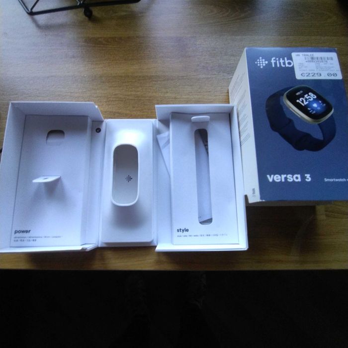 Zegarek Fitbit versa 3