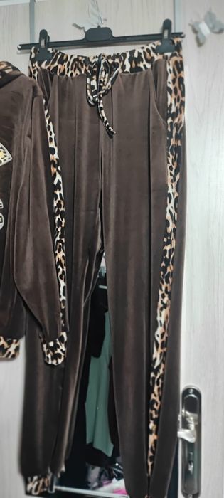 Dres welurowy CCParis wieksze rozmiary