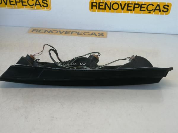 Farolim direito TOYOTA Corolla Wagon (_E11_)