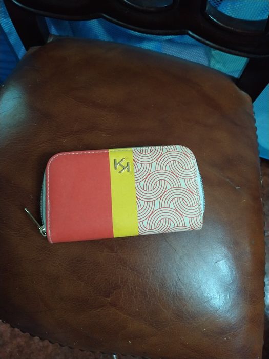 Estojo            .