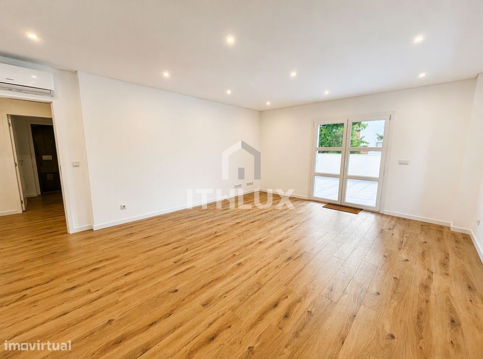 Apartamento T2 com Suíte e Terraço Privativo de 60 m² — Urbanização Ca