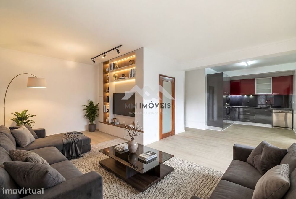 Apartamento T2 | Baguim do Monte | Renovado | Varanda | Metro | Lugar — Baguim do Monte, Porto