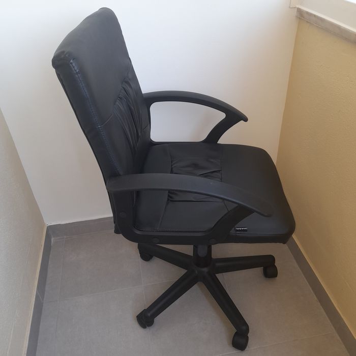 Vende-se cadeira de escritório