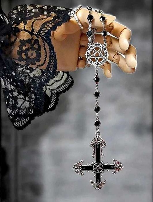 Naszyjnik Różaniec Odwrócony Duży Krzyż Pentagram Gothic Metal Occult