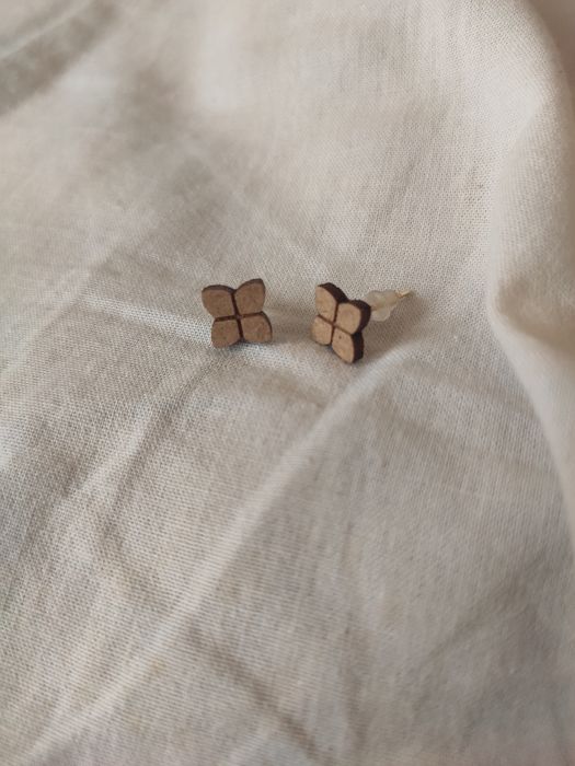 Brincos de madeira (hand made)