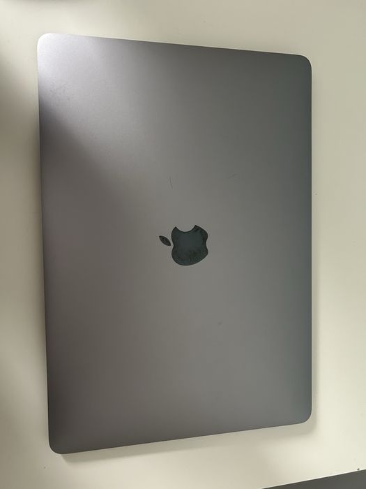 MacBook Air 13” 2019 i5 / 8GB / 128GB