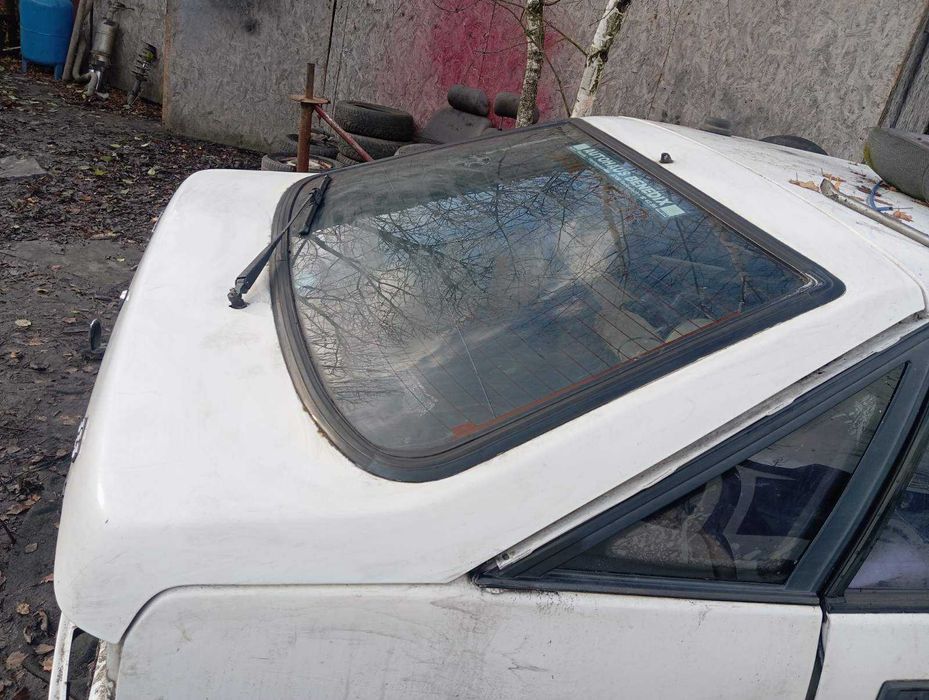 Кришка багажника Mazda 626 gc ляда задня мазда 626 жц хечбек