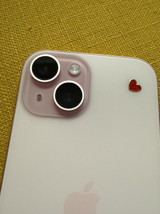 iPhone 15 różowy 128 gb, stan idealny
