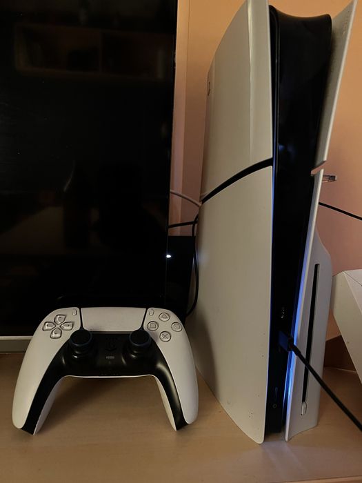 Play station 5 com um comando