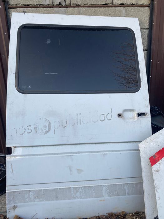 Бокові двері Mercedes-Sprinter