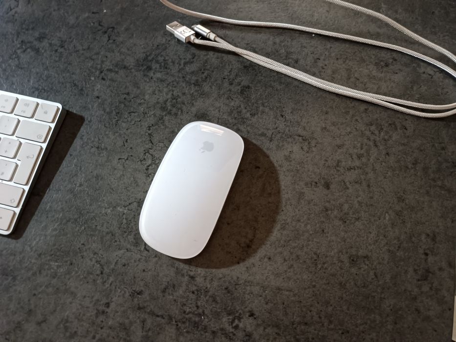 Komputer imac prawie nie używany