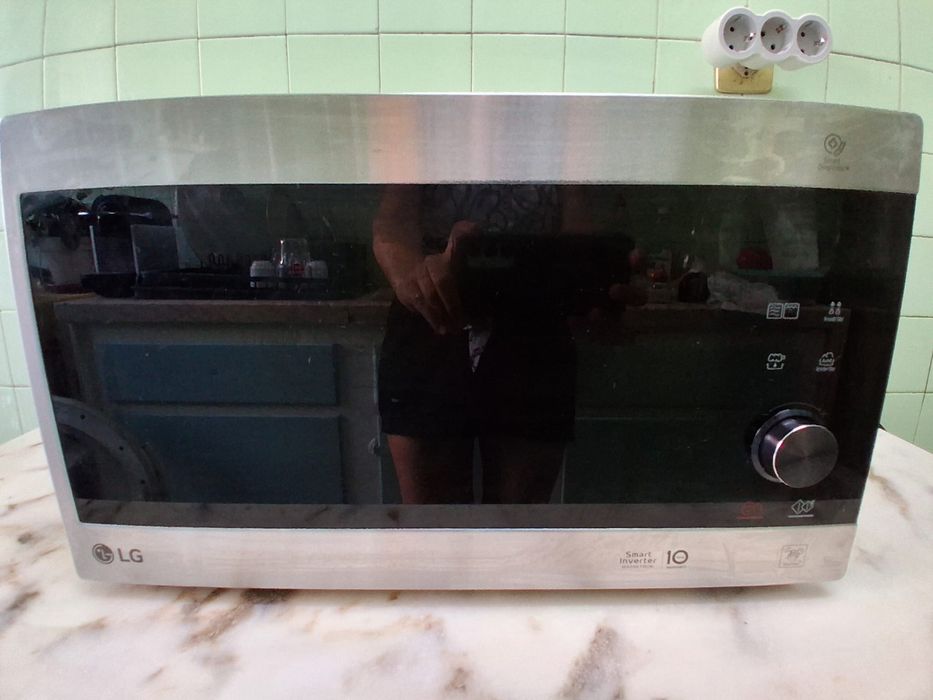 Forno Microondas LG com Grill smart inverter