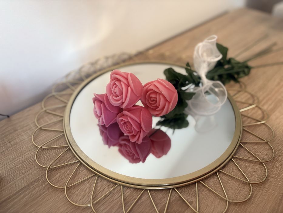 Róże ze swiec sojowych