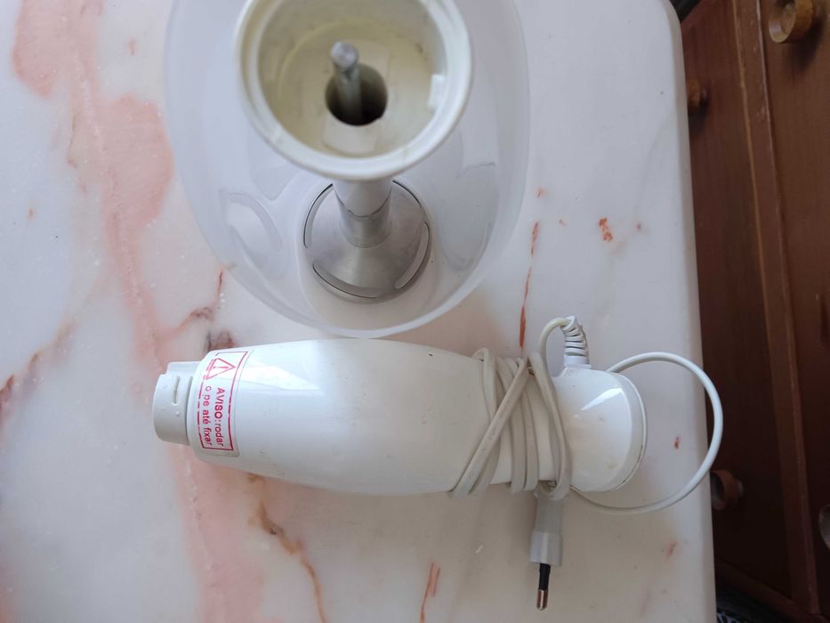 Varinha mágica + moinho de café + faca eléctrica