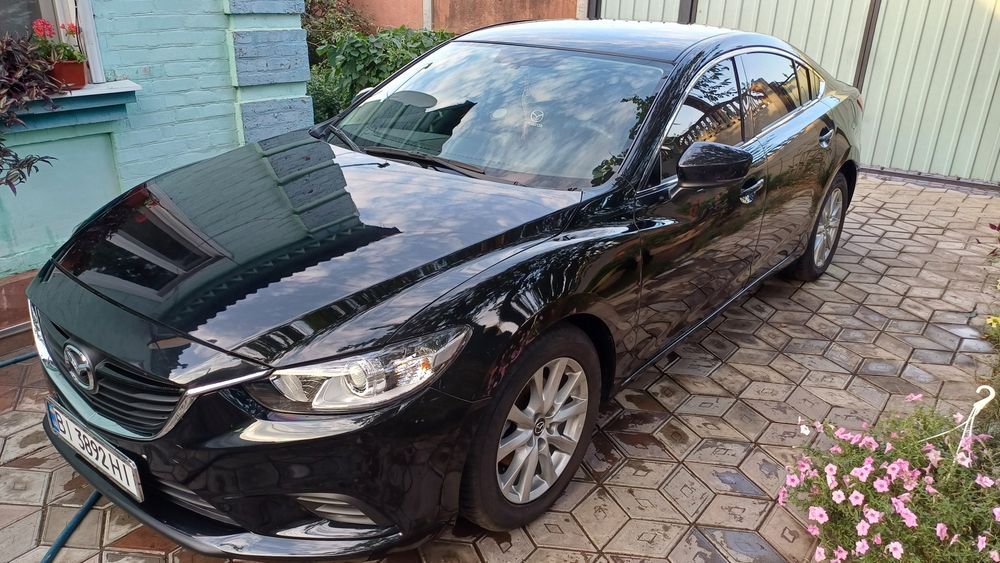 Автомобіль Mazda 6