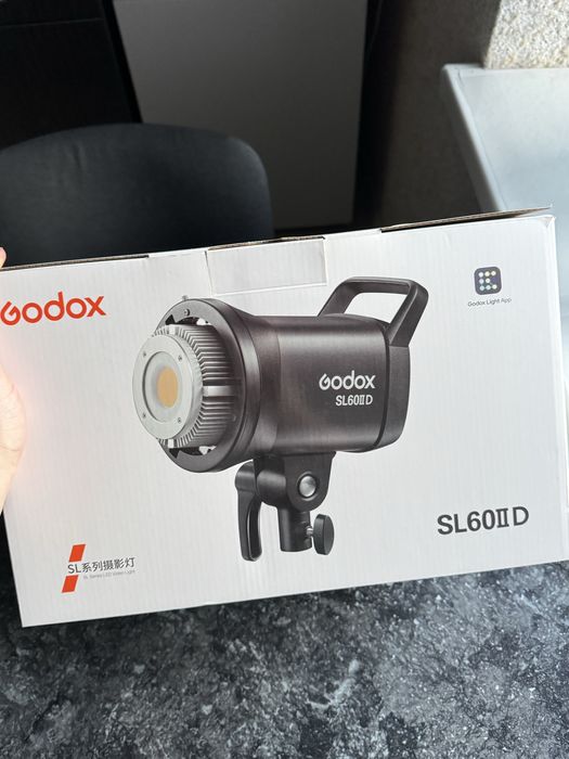 LED прожектор Godox SL60IID відеосвітло