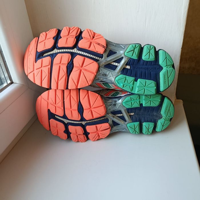 Кросівки ASICS GT 2000 р.37.5.Оригінал