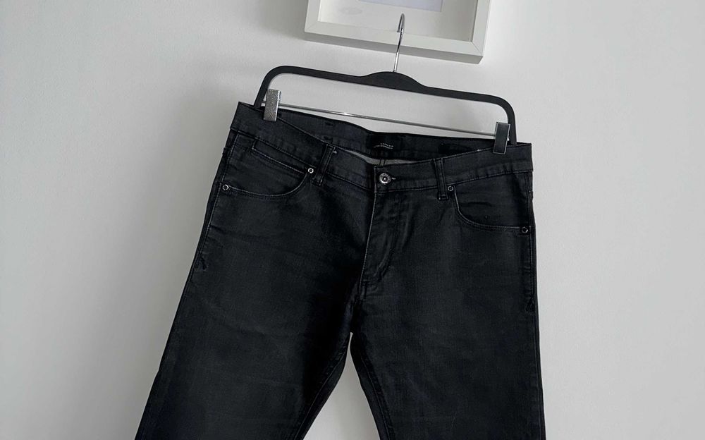 r. 42 / r. XL / Zara czarne proste spodnie