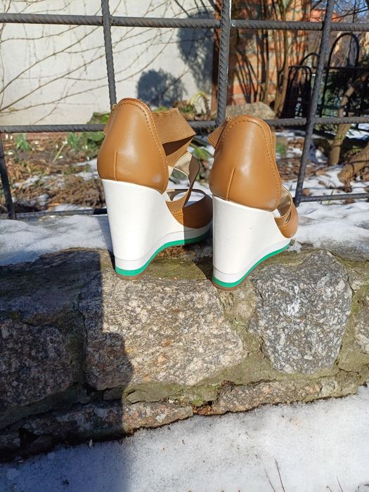 Босоніжки продам