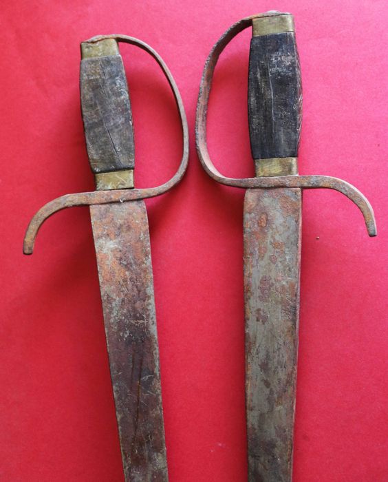 Par espadas «gémeas» chinesas para uma ou 2 mãos SXIX (Reserva ORP)