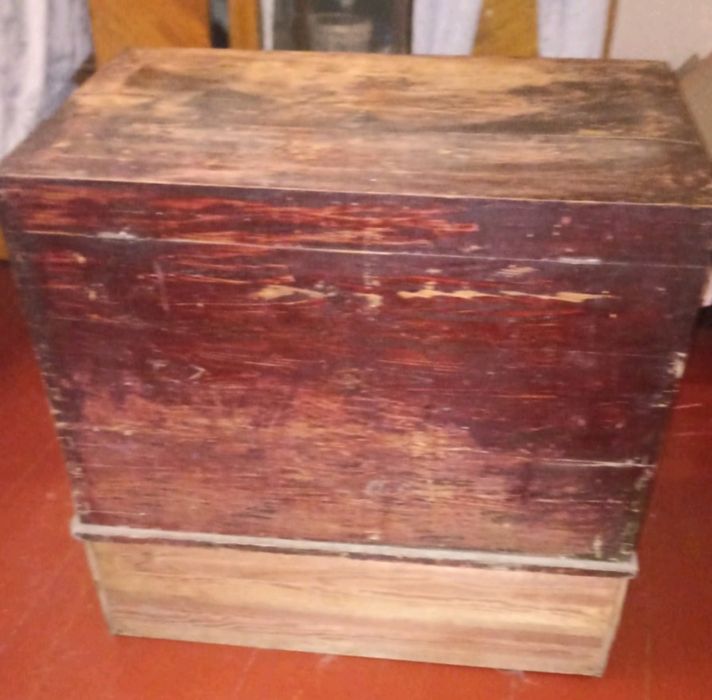 Продам сундук,давно ушедших лет