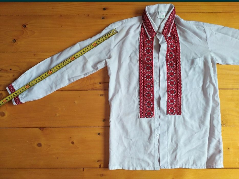 Вишиванка на хлопчика та жіноча