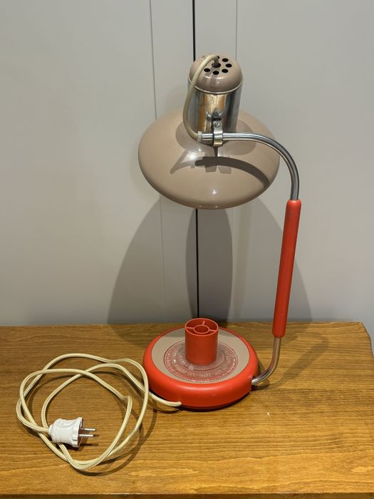 Продам винтажную ретро настольную лампу СССР