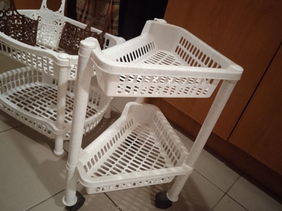 Продам пластикові двоярусні полки бу