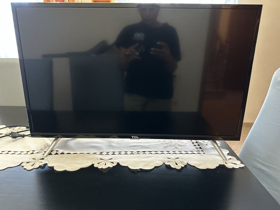TV LED 32" HD c/ Sintonizador Satélite, Cabo e TDT - TCL