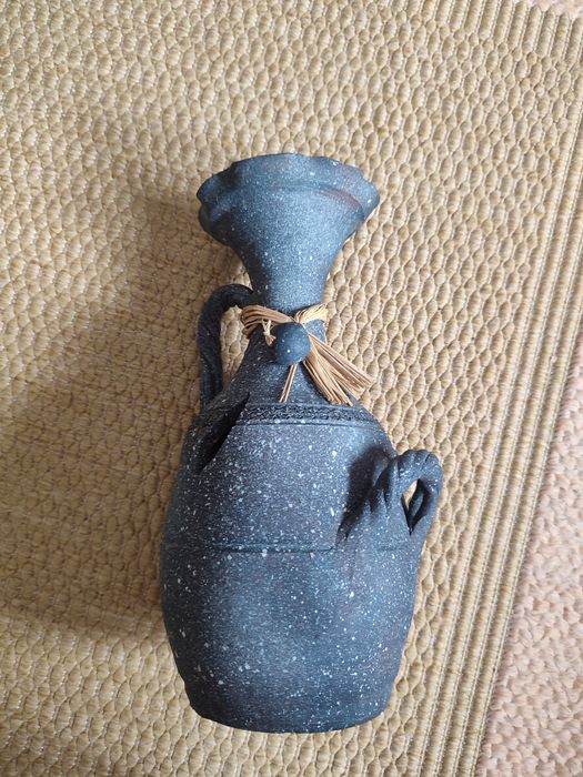 Decorative jug64752316211587122