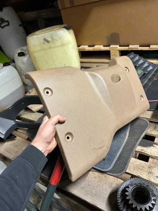 Range Rover P38 pousa pés peseira friso camel