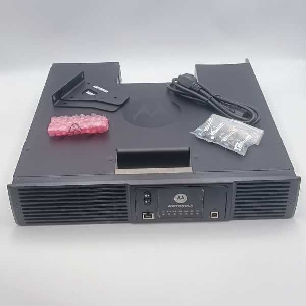 Ретранслятор Motorola SLR8000 VHF 146-174 МГц 100 Вт 64 канали