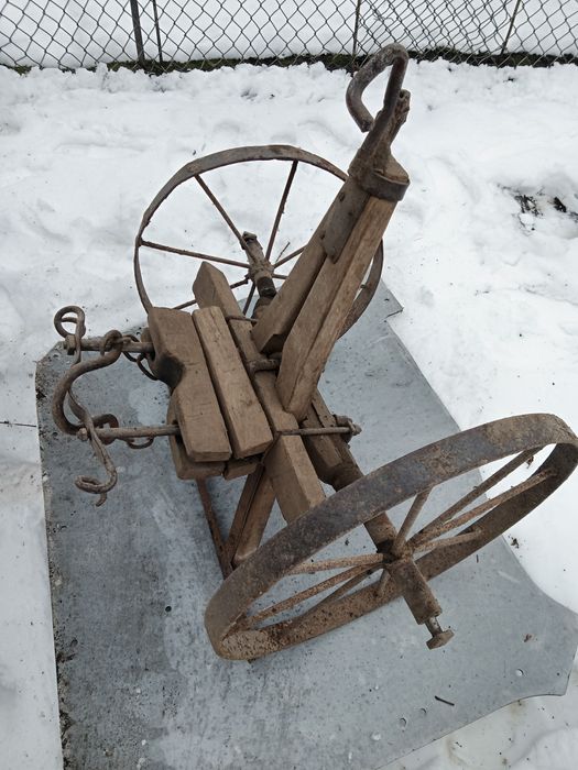 Продається плуг і коліснята