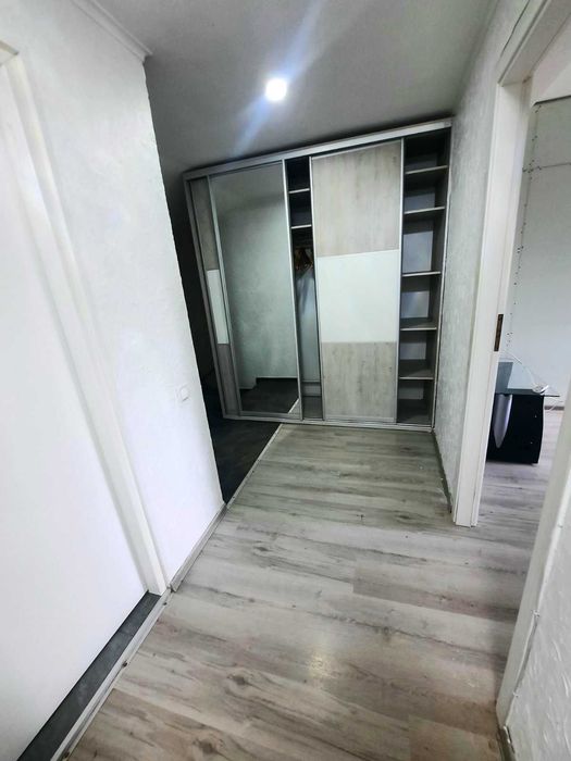 Продам 2-х комнатную квартиру с ремонтом  метро 5 минут