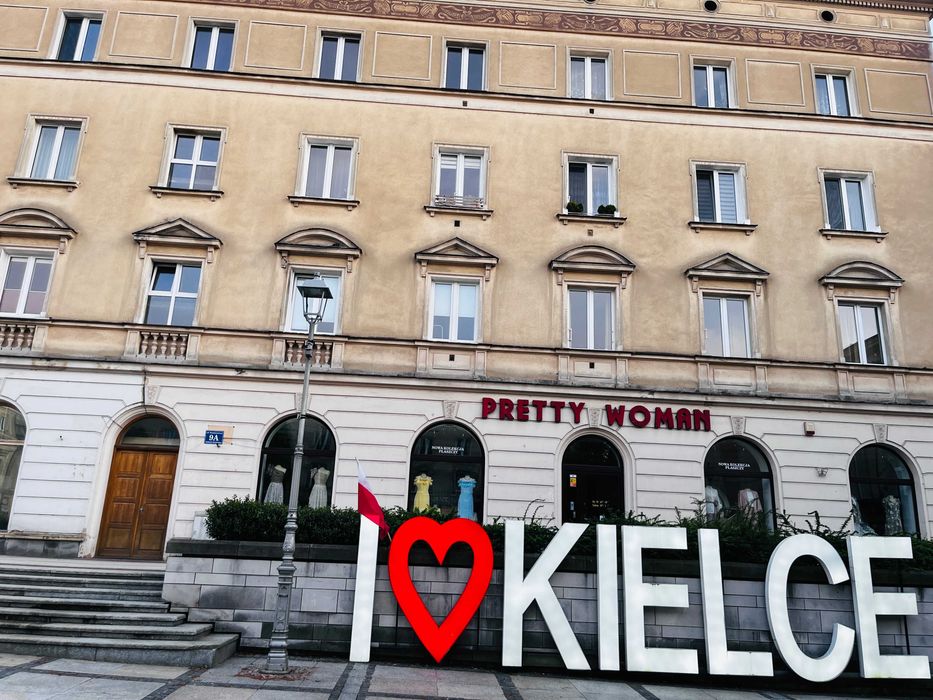sprzedam mieszkanie 50m 2pok. centrum Kielc