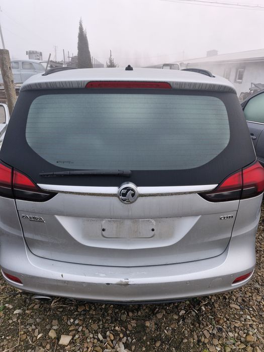 кришка багажника ляда Opel Zafira Tourer 2012-2016